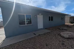 211 N Scott Ave, Benson, AZ 85602 - Photo 2
