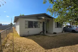 454 N Curtis Ave, Willcox, AZ 85643 - Photo 2
