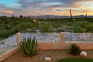 5454 N Crescent Hill Pl, Tucson, AZ 85718 - Photo 2
