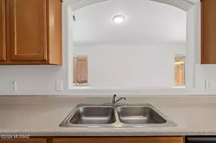 8260 W Opal Moon Ct, Tucson, AZ 85743 - Photo 10