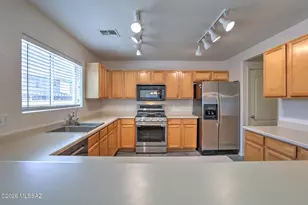 1057 W Sea Lion Dr, Tucson, AZ 85704 - Photo 8