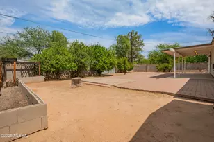 5731 E Helen St, Tucson, AZ 85712 - Photo 8