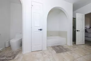 913 N Balachai Ln, Tucson, AZ 85748 - Photo 32