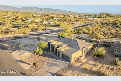 8882 E Placita Rio De Vidrio, Tucson, AZ 85749 - Photo 2