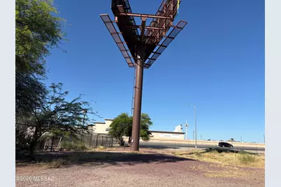 152 W 40 Street W #-, South Tucson, AZ 85713 - Photo 1
