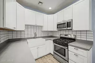 825 E Helen St, Tucson, AZ 85719 - Photo 12