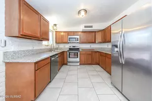 7821 E Joshua Pl, Tucson, AZ 85730 - Photo 10