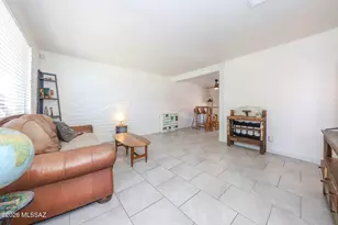 7821 E Joshua Pl, Tucson, AZ 85730 - Photo 4