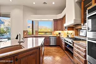 7308 N Mystic Canyon Dr, Tucson, AZ 85718 - Photo 16