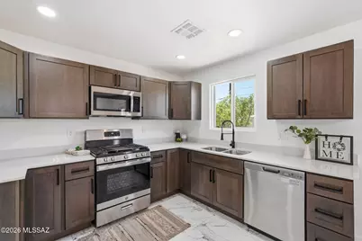 741 W Calle Castile, Tucson, AZ 85756 - Photo 2
