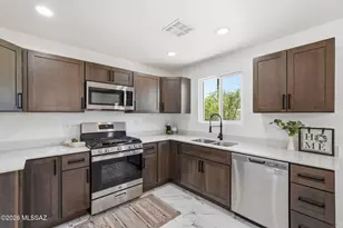 741 W Calle Castile, Tucson, AZ 85756 - Photo 2