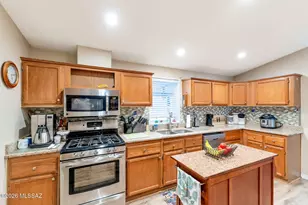 11151 W Panther Peak Dr, Tucson, AZ 85743 - Photo 10