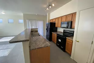 1262 E Weimer Cir, Tucson, AZ 85719 - Photo 6