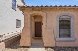 954 West Calle Valenciana, Sahuarita, AZ 85629 - Photo 2