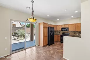954 West Calle Valenciana, Sahuarita, AZ 85629 - Photo 8
