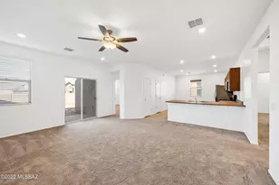 6330 S Crescent Peak Dr, Tucson, AZ 85706 - Photo 8