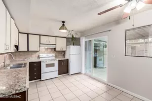 1330 S Avenida Polar, Tucson, AZ 85710 - Photo 14