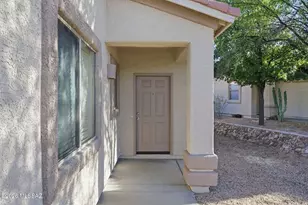 5564 W Painted Cliff Dr, Marana, AZ 85658 - Photo 10