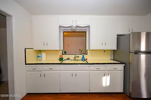 2358 E 18th St, Tucson, AZ 85719 - Photo 12