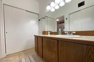 7924 E Colette Cir, Tucson, AZ 85710 - Photo 12