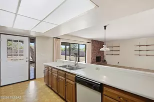 7725 E Manor Pl, Tucson, AZ 85750 - Photo 26