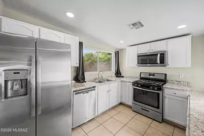 2126 E Hidalgo Vista, Tucson, AZ 85713 - Photo 12