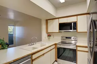 947 N Camino Seco, Tucson, AZ 85710 - Photo 4