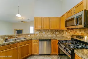 9403 E Marquis Diamond Ln, Tucson, AZ 85747 - Photo 8
