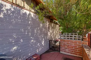 321 S Abrego Dr, Green Valley, AZ 85614 - Photo 38
