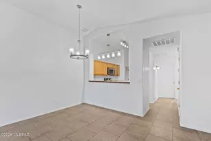 3211 W VÃ­a Campana De Oro, Tucson, AZ 85745 - Photo 4