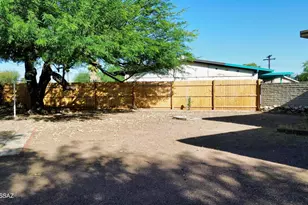 3744 E 27th Pl, Tucson, AZ 85713 - Photo 4