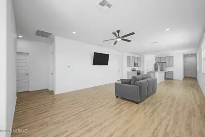 10502 W Thetford Lane, Marana, AZ 85653 - Photo 6