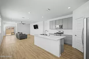 10502 W Thetford Ln, Marana, AZ 85653 - Photo 4