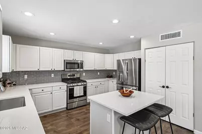 952 S Rincon Rising Road, Tucson, AZ 85748 - Photo 12