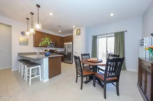 7136 W Vineridge Dr, Tucson, AZ 85757 - Photo 4