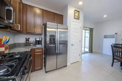 7136 W Vineridge Drive, Tucson, AZ 85757 - Photo 8