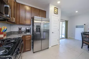 7136 W Vineridge Dr, Tucson, AZ 85757 - Photo 8