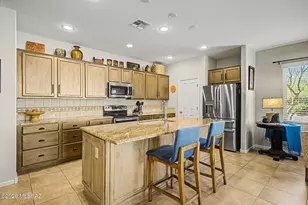 1762 E Burning Hill Dr, Green Valley, AZ 85614 - Photo 2