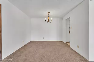 6352 N Barcelona Ln, Tucson, AZ 85704 - Photo 8