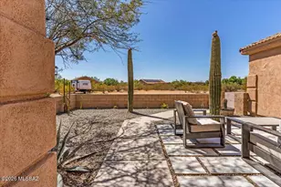 15997 W Short Cotton Pl, Marana, AZ 85653 - Photo 4