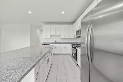21714 E Holstein Way, Red Rock, AZ 85145 - Photo 12