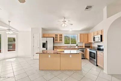 10578 N Camino Rosas Nuevas, Oro Valley, AZ 85737 - Photo 16