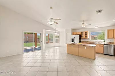 10578 N Camino Rosas Nuevas, Oro Valley, AZ 85737 - Photo 12