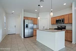 7432 S Via Casa Elegante, Tucson, AZ 85756 - Photo 2