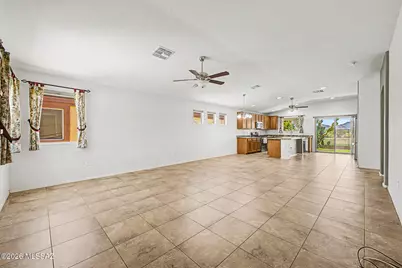 8581 N Continental Links Drive, Tucson, AZ 85743 - Photo 6