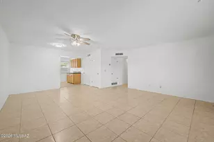 9652 E Stella Rd, Tucson, AZ 85730 - Photo 6