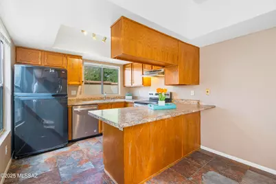 2457 N Ironwood Ridge Drive, Tucson, AZ 85745 - Photo 8