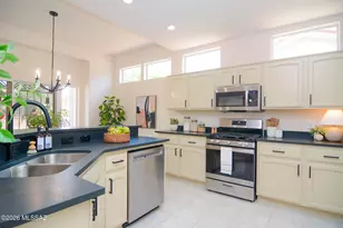 14035 N Biltmore Dr, Oro Valley, AZ 85755 - Photo 10