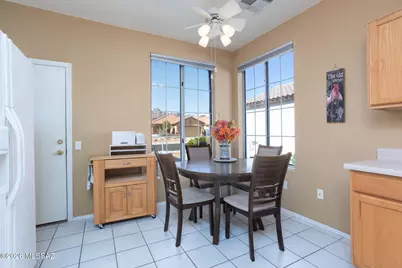 8078 W Morning Light Way, Tucson, AZ 85743 - Photo 14