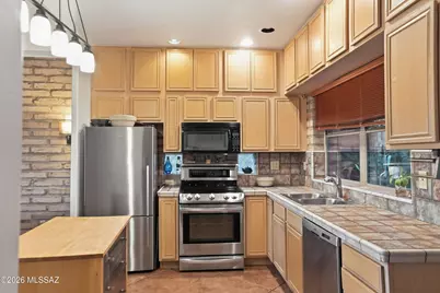 3035 N Gaia Place, Tucson, AZ 85745 - Photo 4